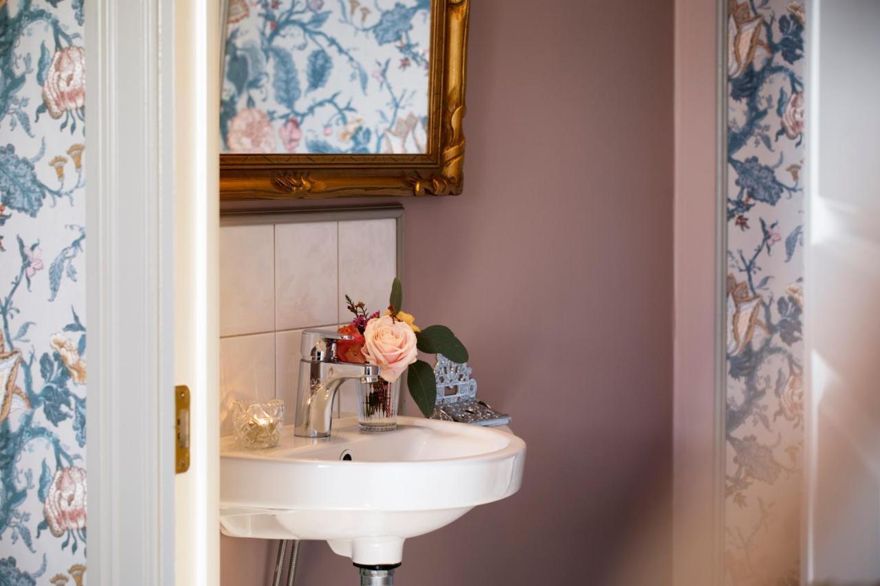 Strandvillan Hotell Och Bed & Breakfast Lysekil Extérieur photo