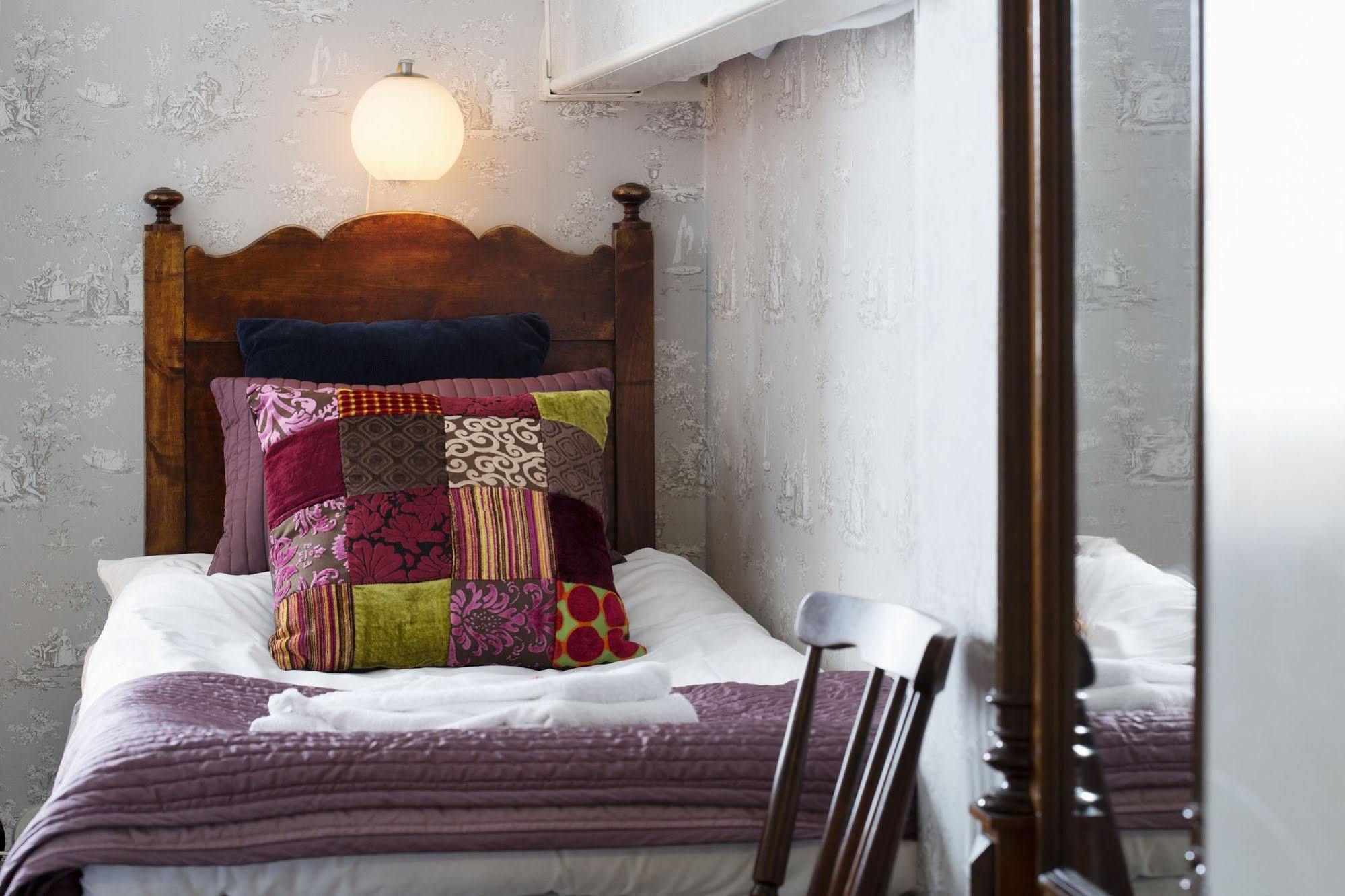 Strandvillan Hotell Och Bed & Breakfast Lysekil Extérieur photo