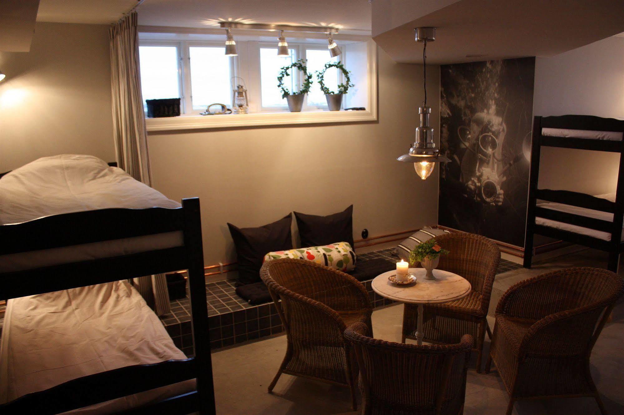 Strandvillan Hotell Och Bed & Breakfast Lysekil Extérieur photo
